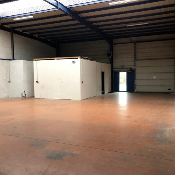 MILEWAY loue une cellule d’activités à Villepinte (93)