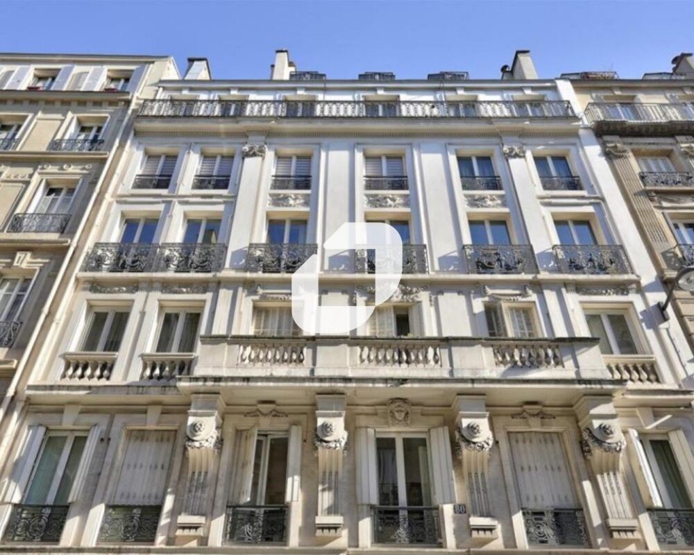 Local commercial 100 m² · à Paris · 100 m² · 483 €/mois